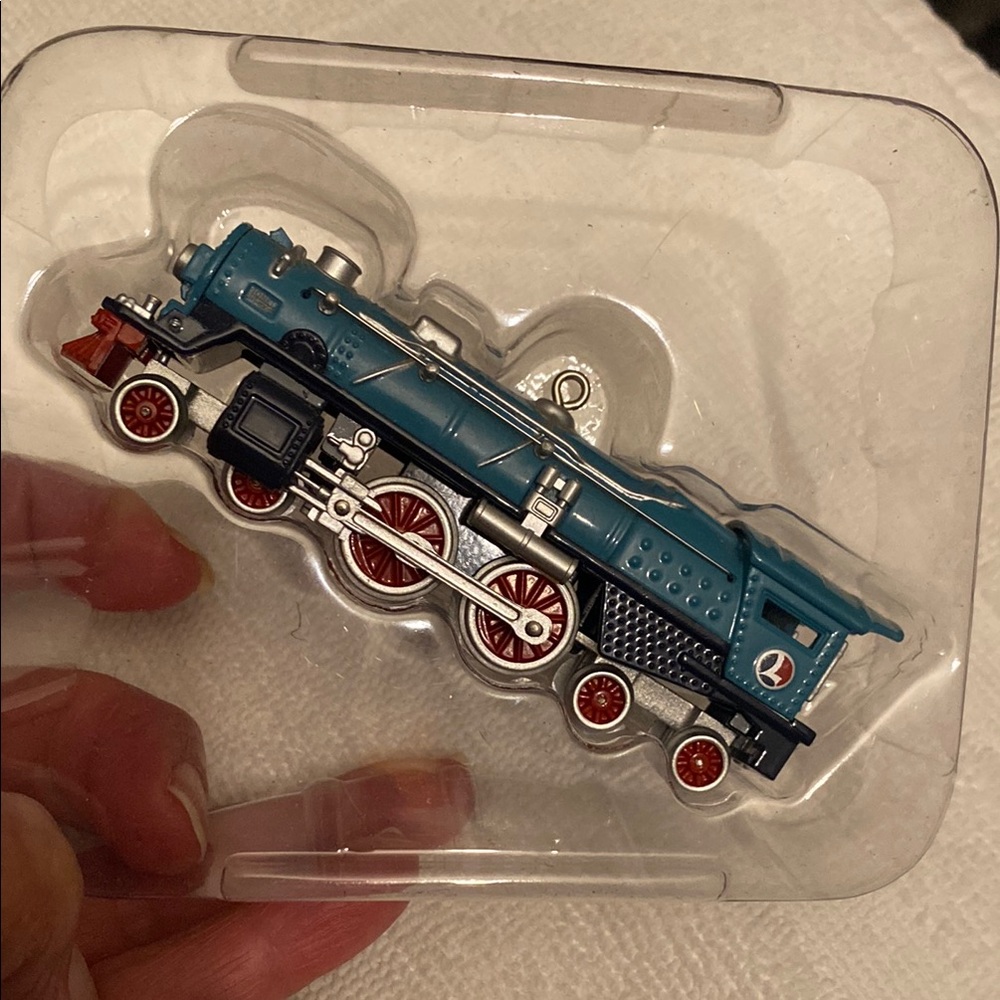 Hallmark Keepsake Ornament Blue Comet 400E Steam Locomotive 2002